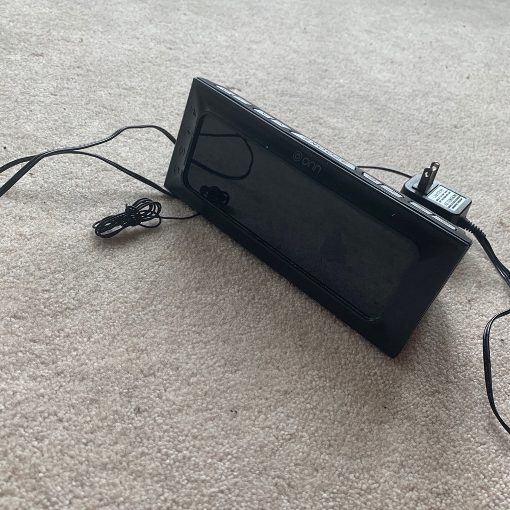 Digital alarm clock